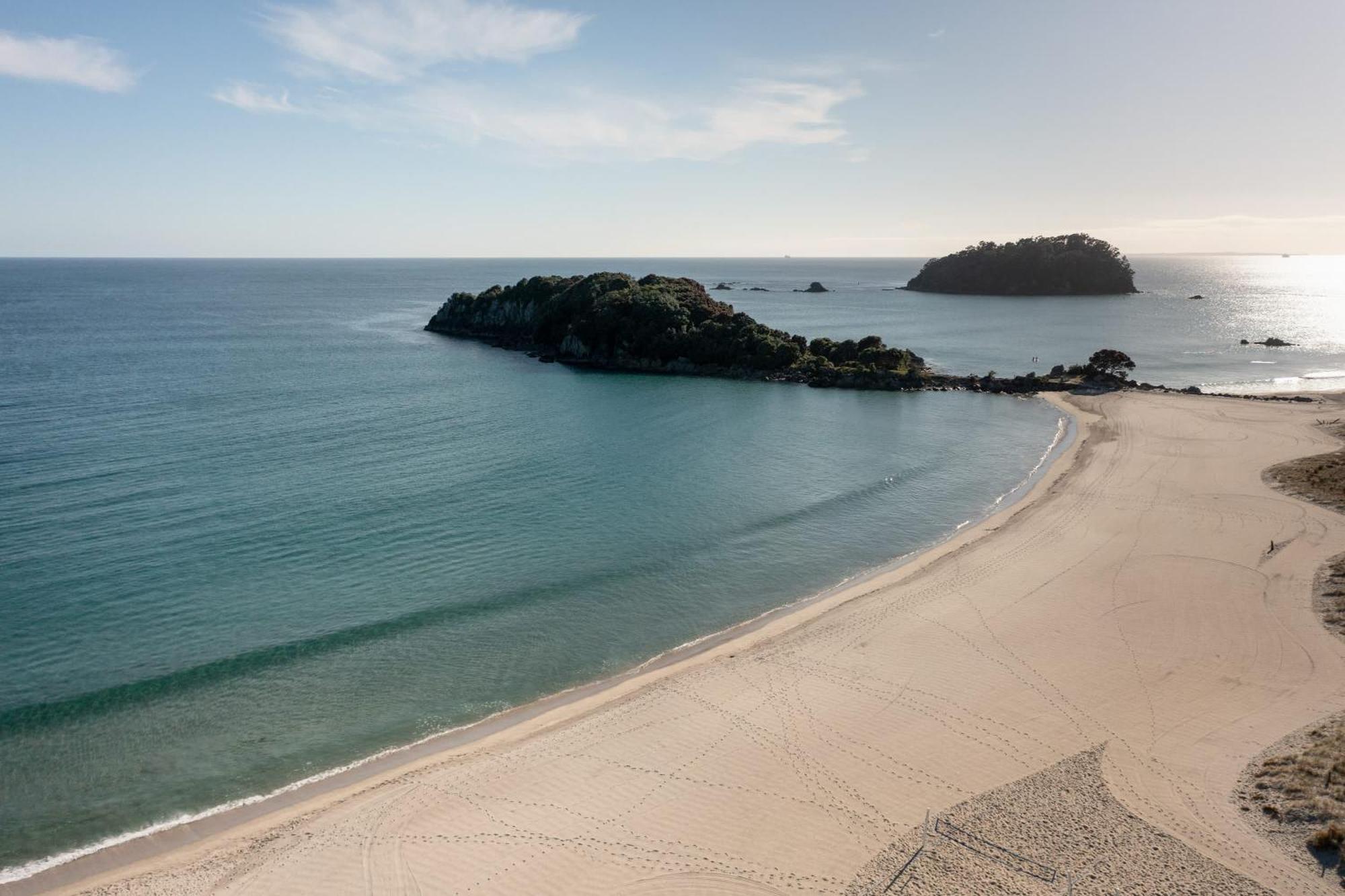 Oceanside Bliss - Absolute Beachfront - Uninterrupted Ocean Views With Pool Mount Maunganui Kültér fotó