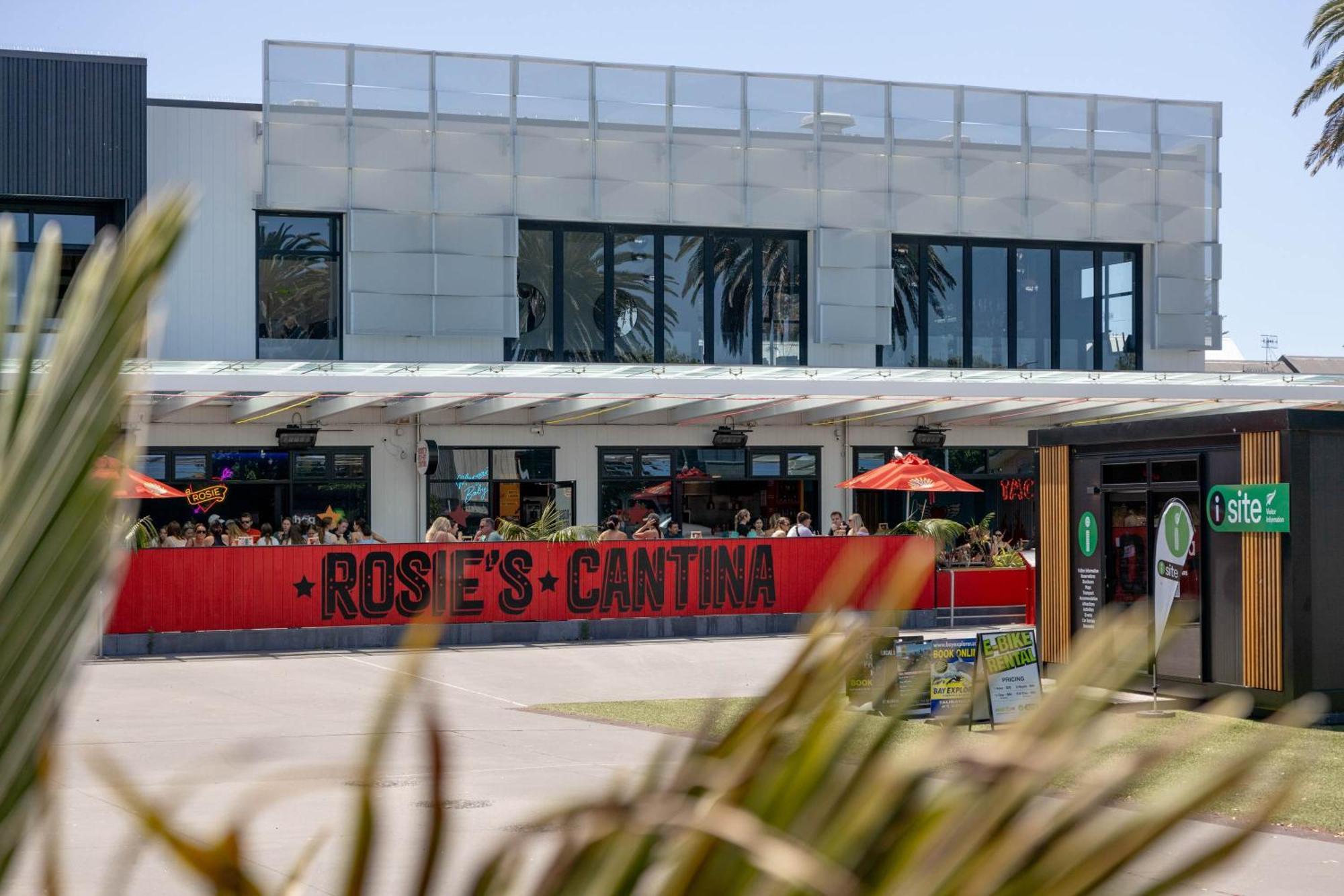 Oceanside Bliss - Absolute Beachfront - Uninterrupted Ocean Views With Pool Mount Maunganui Kültér fotó
