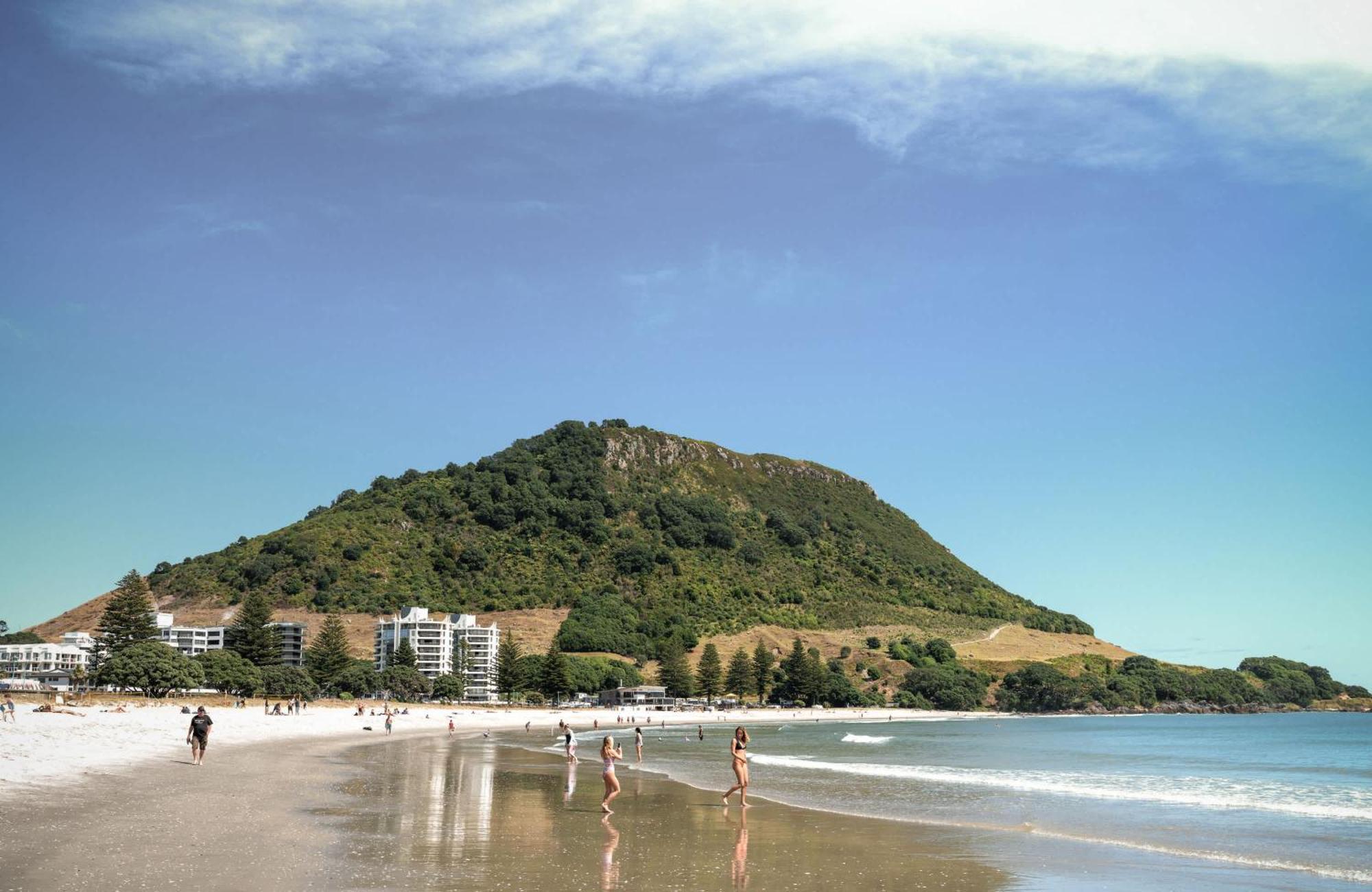 Oceanside Bliss - Absolute Beachfront - Uninterrupted Ocean Views With Pool Mount Maunganui Kültér fotó